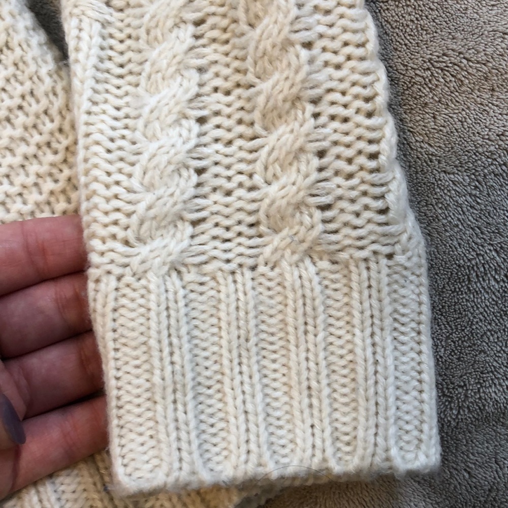 Comfy Colorblock Sweater - Picture 4 of 5